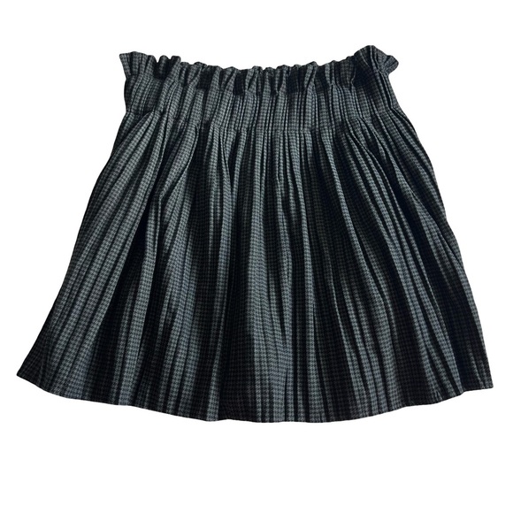 Zara Pleaded Skirt Black & White - Picture 3 of 5